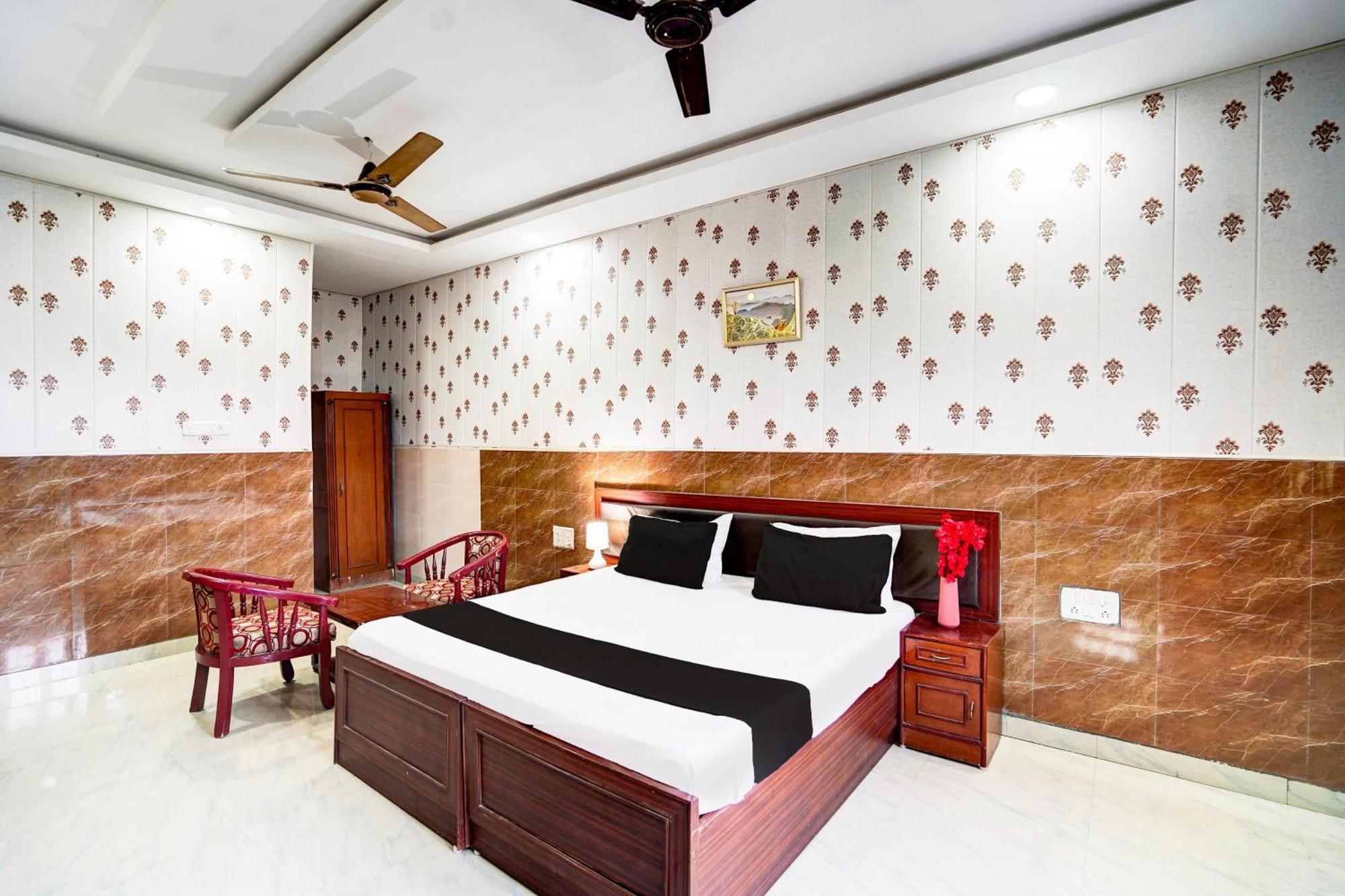Hotel O Nova Resorts & Luxury Farm Raebareli ภายนอก รูปภาพ