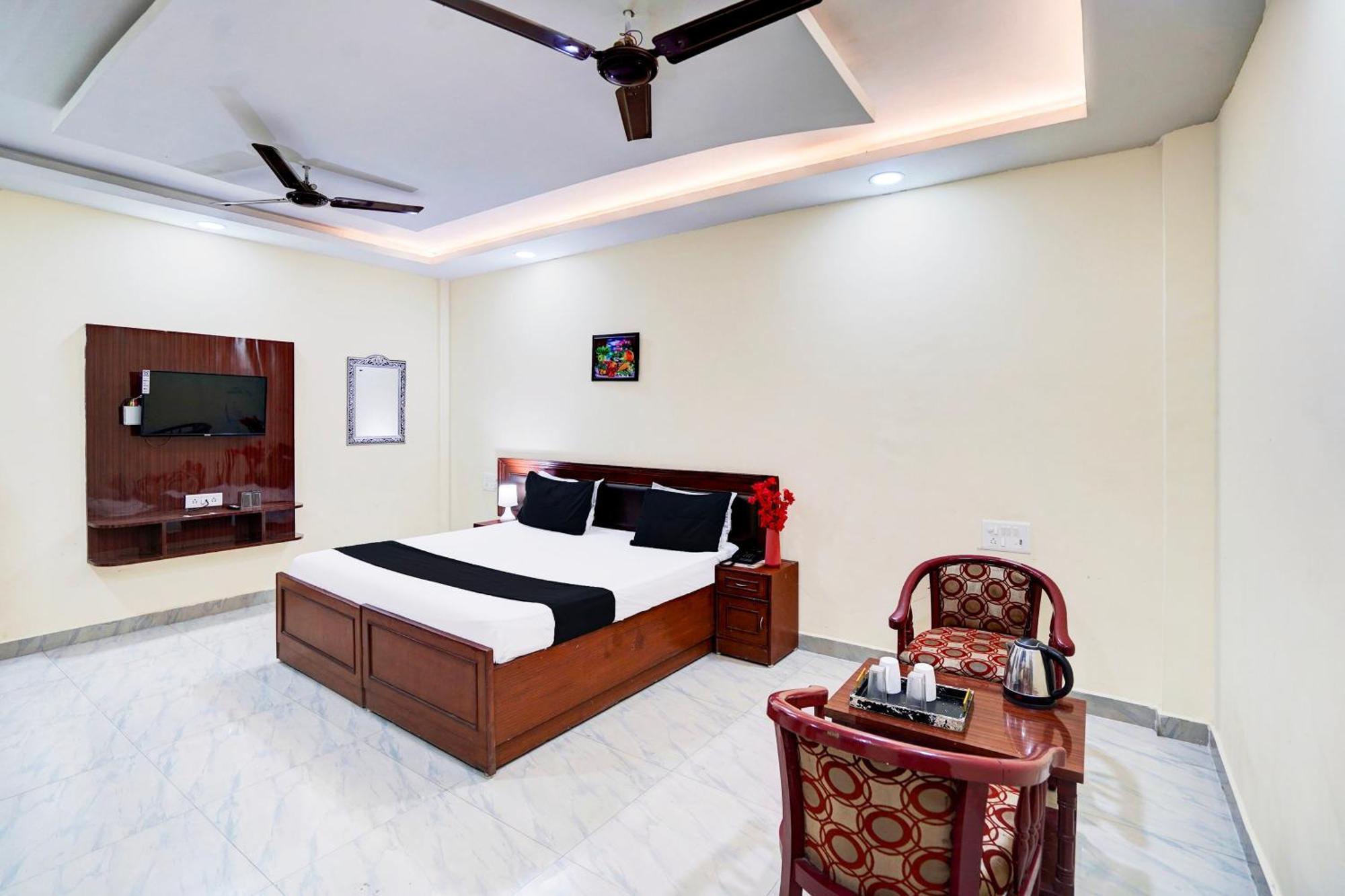 Hotel O Nova Resorts & Luxury Farm Raebareli ภายนอก รูปภาพ